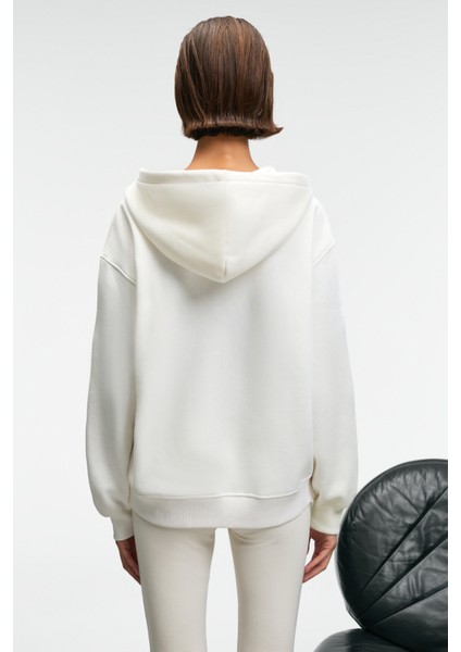 VALENYA Kadın Oversize Kapüşonlu Balon Kollu Metal Fermuarlı Beyaz Sweatshirt