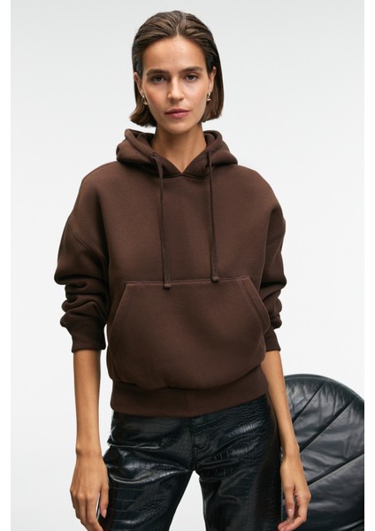 SELENE Kadın Kapüşonlu Kangru Cepli Regular Fit Kahverengi Sweatshirt