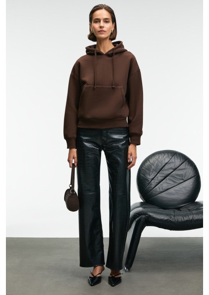 SELENE Kadın Kapüşonlu Kangru Cepli Regular Fit Kahverengi Sweatshirt fiyatları