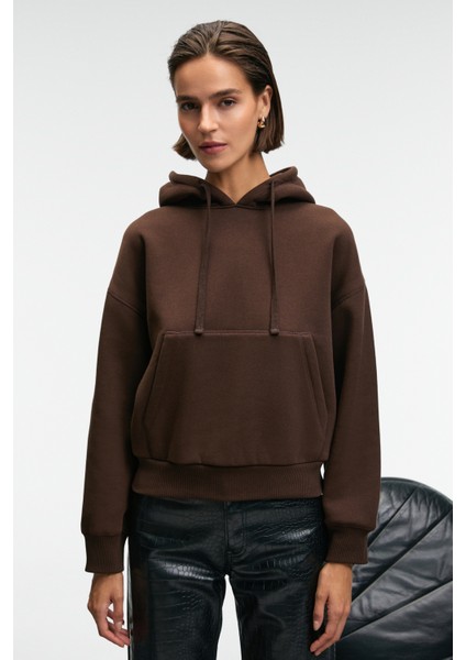 SELENE Kadın Kapüşonlu Kangru Cepli Regular Fit Kahverengi Sweatshirt modelleri