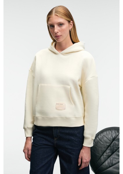 CLARIE Kadın Organik Pamuklu Oversize Kanguru Cepli Kapüşonlu Ekru Sweatshirt fiyatları