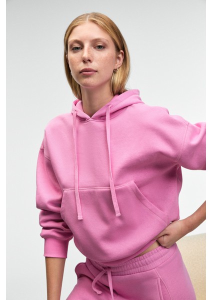 SELENE Kadın Kapüşonlu Kangru Cepli Regular Fit Pembe Sweatshirt fırsatları