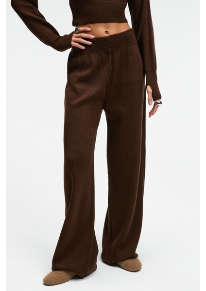 MARIPOSA Kadın Yuvarlak Yaka Çizgi Desenli Crop Geniş Paça Triko Kahverengi Alt-Üst Takım