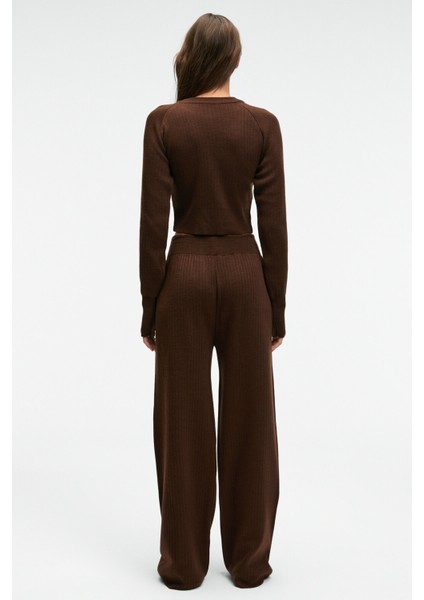 MARIPOSA Kadın Yuvarlak Yaka Çizgi Desenli Crop Geniş Paça Triko Kahverengi Alt-Üst Takım