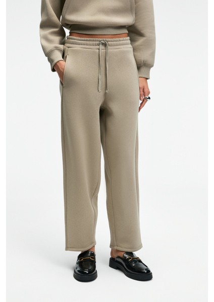 SELORIN Kadın Baggy Çift Cepli Taş Rengi Eşofman Altı modelleri