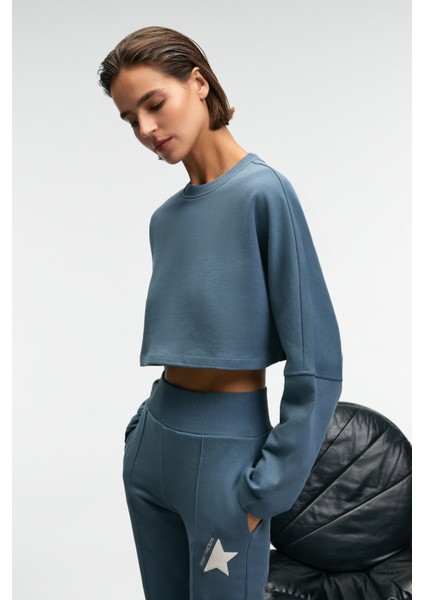 ANOUK Kadın Pamuklu Baskı Ve Patch Detaylı Bisiklet Yaka Crop Petrol Mavisi Sweatshirt indirimleri