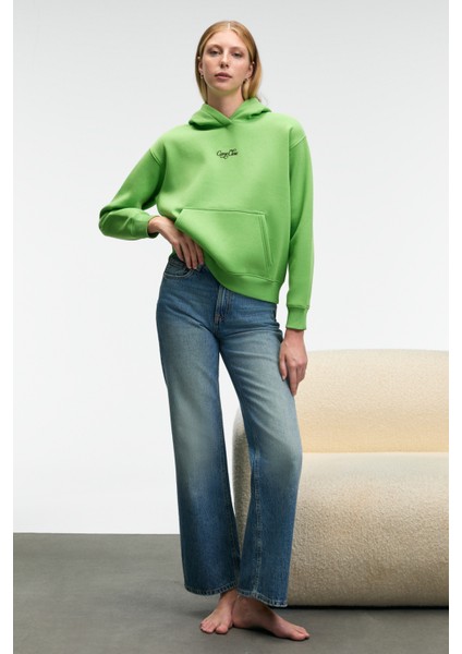 MELUREA Kadın Nakışlı Kapüşonlu Comfort Fit Fıstık Yeşili Sweatshirt fiyatları
