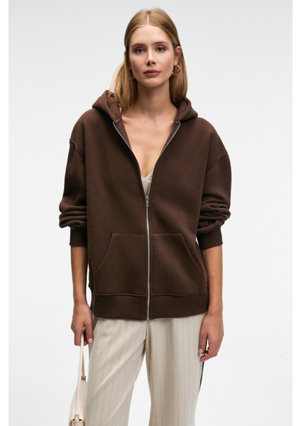 VALENYA Kadın Oversize Kapüşonlu Balon Kollu Metal Fermuarlı Kahverengi Sweatshirt fiyatları