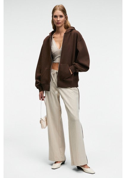 VALENYA Kadın Oversize Kapüşonlu Balon Kollu Metal Fermuarlı Kahverengi Sweatshirt fırsatları