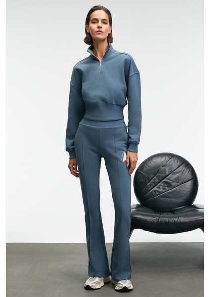 THALIA Kadın Arka Baskılı Ve Patch Detaylı Fermuarlı Dik Yakalı Petrol Mavisi Sweatshirt fiyatları