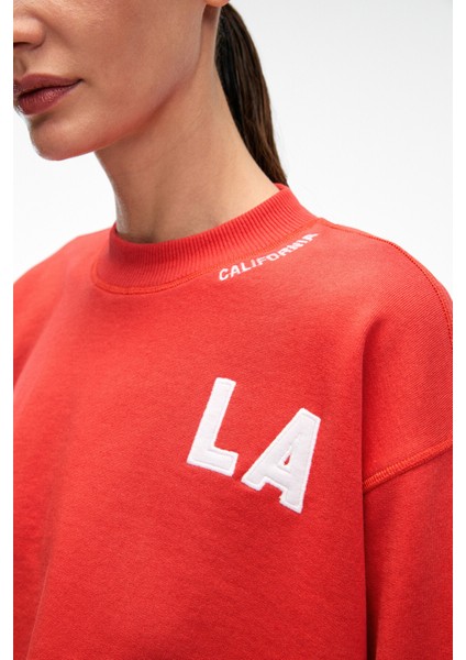 DELYRA Kadın Bisiklet Yaka Rahat Kesim Nakış Detaylı Kırmızı Sweatshirt