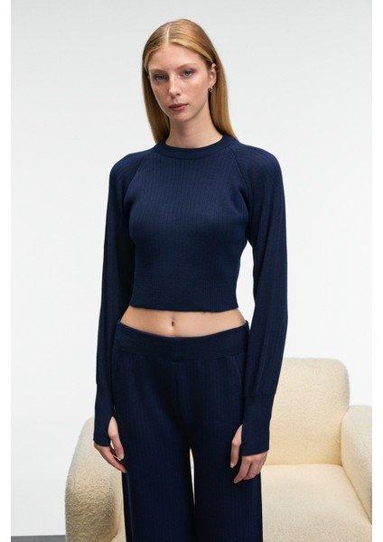 MARIPOSA Kadın Yuvarlak Yaka Çizgi Desenli Crop Geniş Paça Triko Lacivert Alt-Üst Takım fırsatları