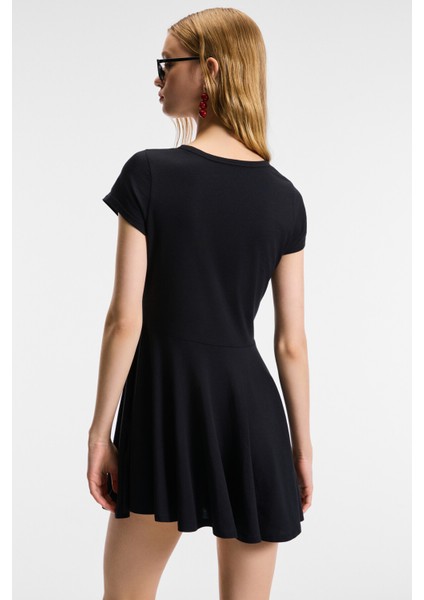 NURVA Kadın Bisiklet Yaka Cap Kol Beli Kesikli Mini Siyah Elbise indirimleri