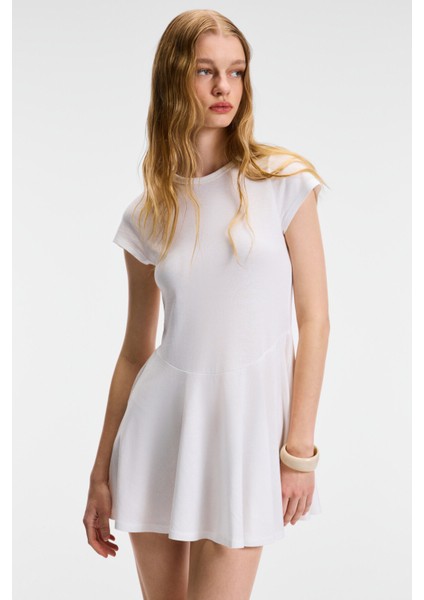 NURVA Kadın Bisiklet Yaka Cap Kol Beli Kesikli Mini Beyaz Elbise