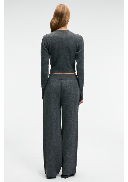 MARIPOSA Kadın Yuvarlak Yaka Çizgi Desenli Crop Geniş Paça Triko Antrasit Alt-Üst Takım