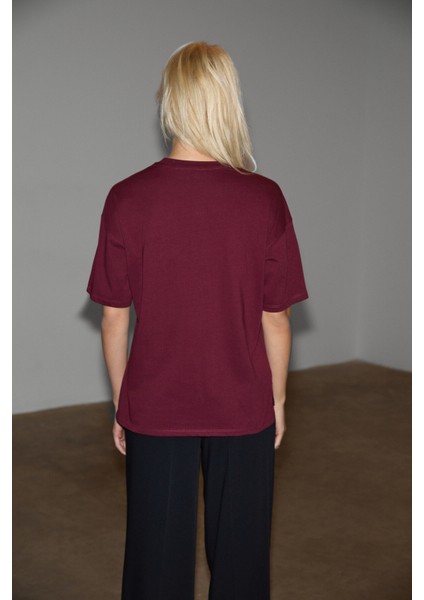 Jemmy Kadın %100 Organik Pamuk Relaxed Fit Yırtmaçlı Yuvarlak Yakalı Bordo T-Shirt