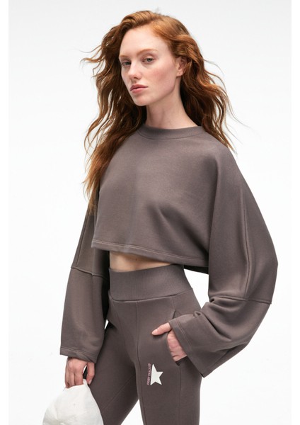 ANOUK Kadın Pamuklu Baskı Ve Patch Detaylı Bisiklet Yaka Crop Antrasit Sweatshirt fiyatları