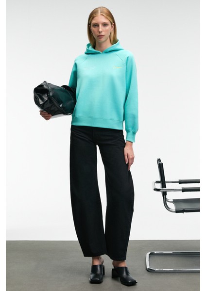ORINQUE Kadın Kapüşonlu Baskı ve Nakış Detaylı Oversize Turkuaz Sweatshirt modelleri