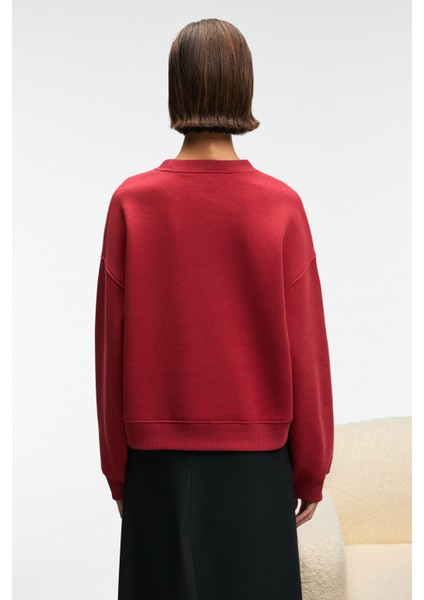 SERENYA Kadın Pamuklu Etiket Detaylı Bisiklet Yaka Kırmızı Sweatshirt