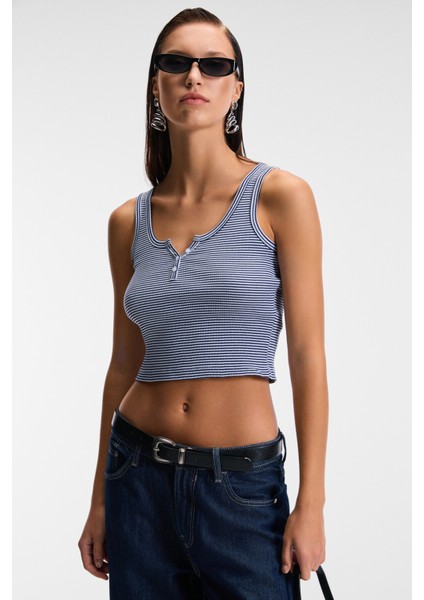 MAVSERA Kadın Kalın Askılı U Yaka Patlı Düğmeli Crop Slim Lacivert / Beyaz Atlet fiyatları