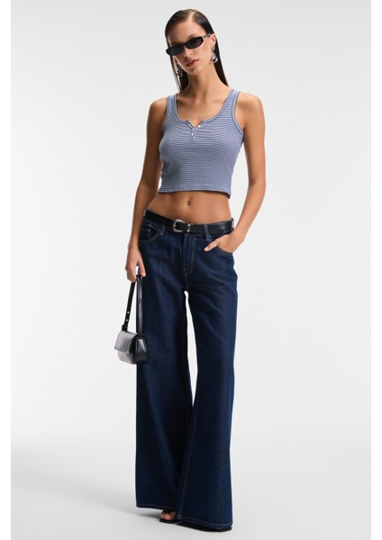 MAVSERA Kadın Kalın Askılı U Yaka Patlı Düğmeli Crop Slim Lacivert / Beyaz Atlet fırsatları