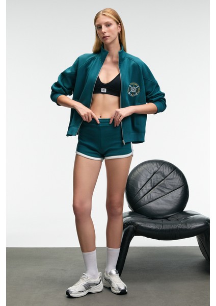 JUNELIA Kadın Kontrast Renk Biyeli Regular Fit Kısa Koyu Turkuaz Şort