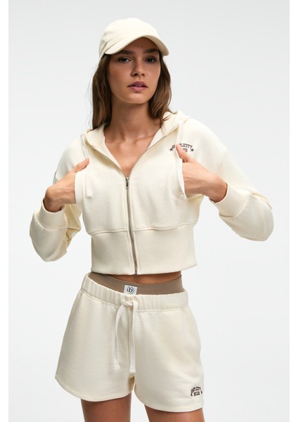 ELARA Kadın Metal Fermuarlı Nakışlı Kapüşonlu Crop Ekru Sweatshirt modelleri