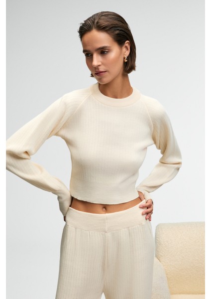 MARIPOSA Kadın Yuvarlak Yaka Çizgi Desenli Crop Geniş Paça Triko Ekru Alt-Üst Takım modelleri
