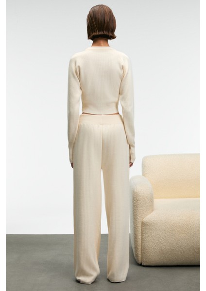 MARIPOSA Kadın Yuvarlak Yaka Çizgi Desenli Crop Geniş Paça Triko Ekru Alt-Üst Takım