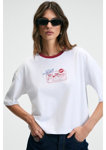 ARMELIA Kadın Bisiklet Yaka Düşük Omuz Önü Baskı Ve Nakış Detaylı Relaxed Beyaz T-Shirt