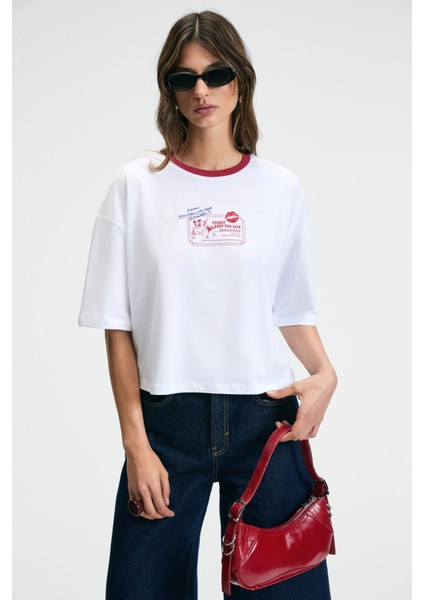 ARMELIA Kadın Bisiklet Yaka Düşük Omuz Önü Baskı Ve Nakış Detaylı Relaxed Beyaz T-Shirt fırsatları