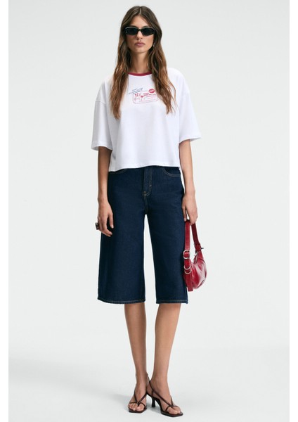 ARMELIA Kadın Bisiklet Yaka Düşük Omuz Önü Baskı Ve Nakış Detaylı Relaxed Beyaz T-Shirt indirimleri