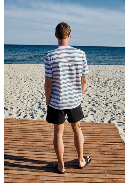 WOODY Erkek %100 Pamuk Nakış Detaylı Bisiklet Yaka Çizgili Regular Fit Beyaz-Yeşil Çizgili T-Shirt fırsatları