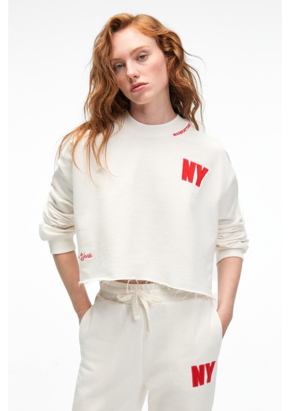 DELYRA Kadın Bisiklet Yaka Rahat Kesim Nakış Detaylı Ekru Sweatshirt fırsatları