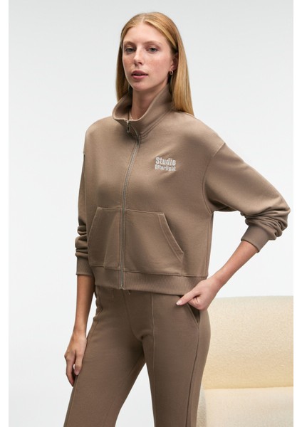 TORINA Kadın Nakış Detaylı Fermuarlı Çift Cepli Relax Vizon Ceket fiyatları