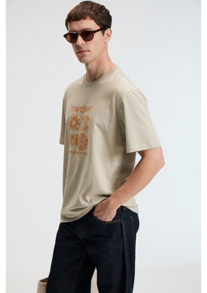 SWEET Erkek %100 Pamuk Oversize Fit Baskılı Kısa Kollu Yuvarlak Yakalı Taş Rengi T-Shirt fırsatları