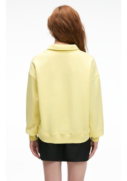 ODESSA Kadın Polo Yaka Oversize Göğüs Nakış Detaylı Patlı Sarı Sweatshirt