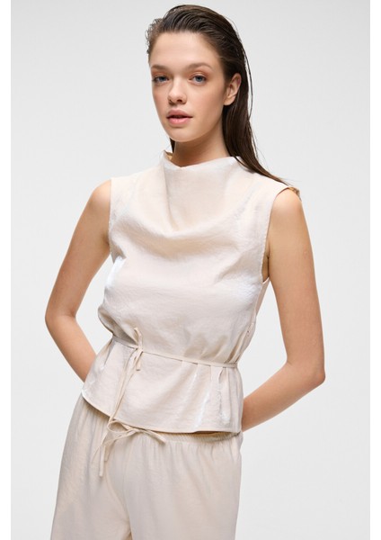 UBANITY Kadın Parlak Kumaşlı Geniş Paçalı Saten Görünümlü Ekru Pantolon modelleri