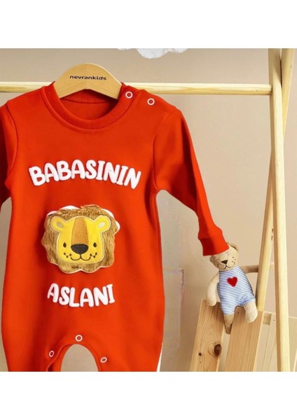 Babasının Aslanı Kabartma Yazı Detaylı Organik Pamuk Lüx Tulum fiyatları