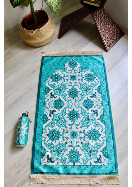 Taşınabilir Ipek Dokulu Keseli Seccade S1031 Mavi Renk