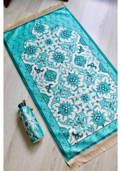 Taşınabilir Ipek Dokulu Keseli Seccade S1031 Mavi Renk fiyatları