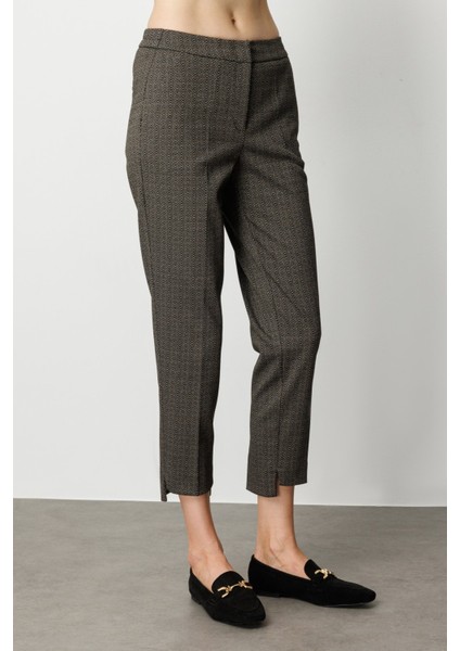 Kadın Desenli Dar Paça Pantolon 1067 Kahverengi modelleri