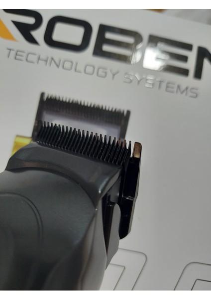 Profesyonel Tıraş Makinesi RBN-304 fırsatları