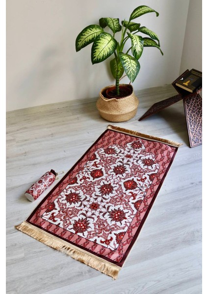 Taşınabilir Ipek Dokulu Keseli Seccade S1031 Pembe Renk modelleri