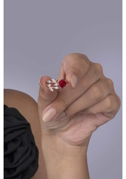 Yaprak Geçişli Kırmızı Gül 925 Ayar Gümüş Kadın Yüzük modelleri