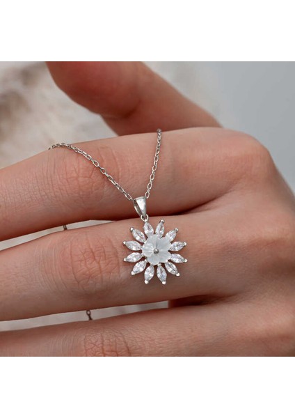 Gümüş Beyaz Manolya Çiçeği Kadın Kolye (BC-47BCAC) modelleri