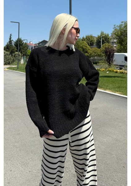 Siyah Bisiklet Yaka Kadın Buklet Kazak MG2480