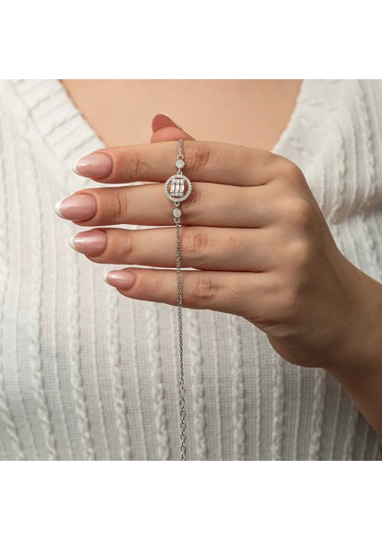 Gümüş Yuvarlak Baget Taşlı Kadın Bileklik (BC-035DBC)