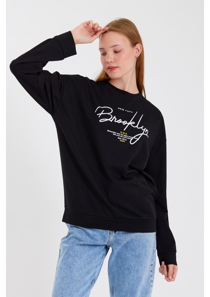 Süperlife Kadın Bisiklet Yaka Regular Fit El Yazılı Brooklyn Ince Sweatshirt SPR23SWK331 modelleri