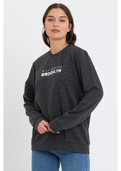 Süperlife Kadın Bisiklet Yaka Oversize Fit Brooklyn Baskılı Ince Sweatshirt SPR23SWK330 fiyatları